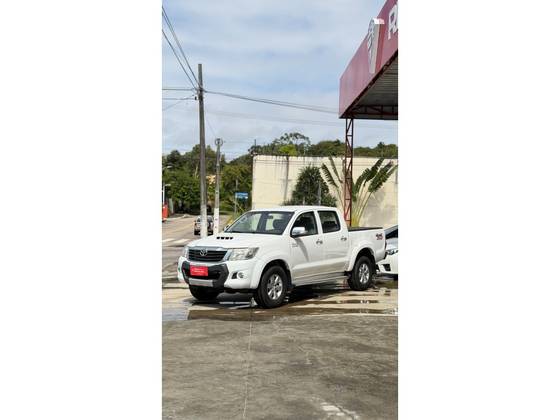 TOYOTA HILUX 3.0 SRV 4X4 CD 16V TURBO INTERCOOLER DIESEL 4P AUTOMÁTICO TOYOTA HILUX 3.0 SRV 4X4 CD 16V TURBO INTERCOOLER DIESEL 4P AUTOMÁTICO